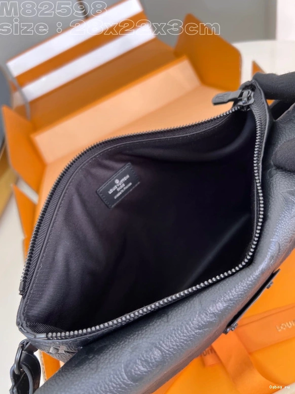 S-LOCK VUITTON LOUIS POCHETTE 0713